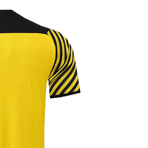 Uniformes de Fútbol con Diseño Moderno a Precio de Mayoreo, Uniformes de Fútbol Personalizados con Sublimación Impresa de la Mejor Calidad - Product Image 4