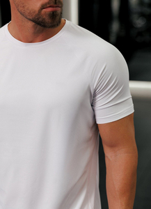 Camiseta Blanca de Algodón 100% de 220g con Logotipo Bordado Personalizado al por Mayor, Camiseta Lisa Extra Grande para Hombre - Product Image 3