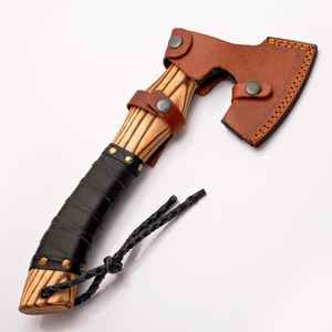 Hacha Vikinga Forjada a Mano de Alta Calidad, Regalo Perfecto para Padres y Padrinos de Boda, Regalo Premium Hecho a Mano con Empuñadura Decorada - Product Image 5