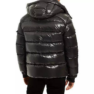 Veste matelassée à capuche noire pour homme, imperméable, rembourrée de duvet, manteau d'hiver décontracté, coupe régulière, fermeture éclair, couleur unie - Product Image 4