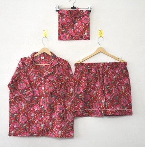Conjunto de Pijama de Algodón con Estampado Floral Rojo para Mujer, Hecho a Mano, Premium, Transpirable, de Secado Rápido, Ligero, de Dos Piezas para Verano - Product Image 1