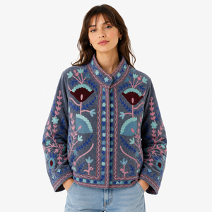 Blouson en velours brodé vintage pour femme avec motif floral Suzani, longueur standard, vêtement d'extérieur écologique pour l'hiver - Product Image 1