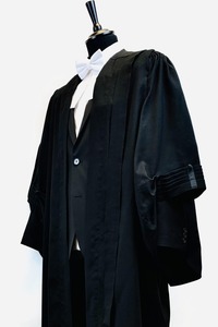 Uniforme negro de abogado - Product Image 4