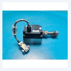 Transmetteur de débit en ligne Lam Research 2300 Exelan Flex45, d'occasion, pièce d'équipement semi-conducteur de marque Legacy - Product Image 2