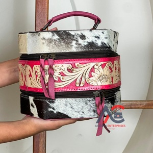 Boîte à bijoux en cuir rose véritable artisanal, motif peau de vache, élégante, avec fermeture éclair, pour ranger bagues, boucles d'oreilles, colliers - Product Image 1