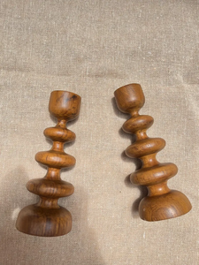 Porte-bougies coniques en bois faits à la main, décoration rustique pour table à manger, porte-bougies en bois naturel par B H Brothers - Product Image 6