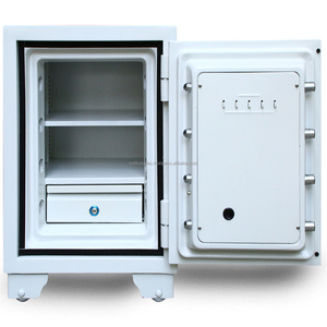 ตู้เซฟนิรภัย Dua Lock Safes รุ่น S630 KC สีขาว พร้อมกุญแจล็อคแบบใช้กุญแจ  สำหรับธุรกิจ  ผลิตจากเหล็กสแตนเลสหนา 2 มม. ป้องกันการโจรกรรมและทนไฟ - Product Image 2