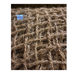 Filet en fibre de coco de premier choix pour le contrôle de l'érosion et les applications d'aménagement paysager - Product Image 1