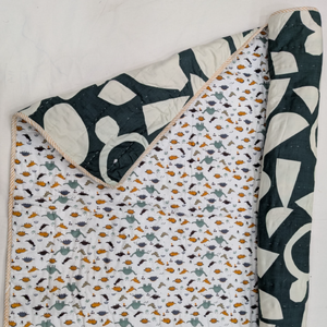 Couette pour bébé à imprimé floral artisanal de Jaipur, 100% coton, lavable en machine, écologique, doux pour la peau, réversible, pour la maison et les voyages - Product Image 1