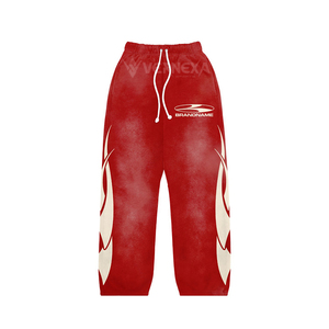 Conjunto de chándal de dos piezas vintage personalizado para hombre, con sudadera con capucha estampada con efecto desgastado y pantalones de chándal anchos acampanados estilo streetwear. - Product Image 5