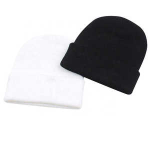 Gorros de Invierno al por Mayor, Gorros Cálidos y Cómodos para Hombre, Lisos, a Precio Económico, en Venta - Product Image 1