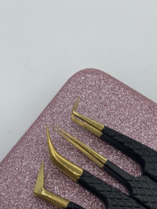 Pinzas para Pestañas Coloridas con Mango Negro y Punta Dorada, 5 Piezas, Herramientas de Maquillaje para Extensión de Pestañas, Pinzas para Extensión de Pestañas con Logotipo Personalizado - Product Image 6