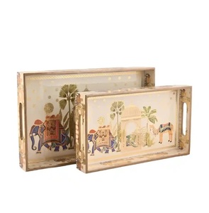 Ensemble de plateaux rectangulaires en MDF émaillé faits à la main, design oriental, 14x8 et 16x10 pouces, avec motifs élégants pour un service de luxe. - Product Image 3