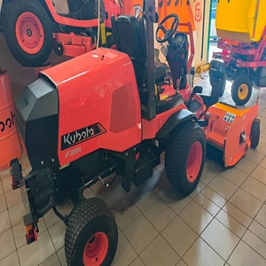 เครื่องตัดหญ้าคูโบต้า F391 ดีเซล แบบ Zero Turn สำหรับงานหนัก ใช้สำหรับสวน ไร่นา และงานดูแลภูมิทัศน์ - Product Image 2