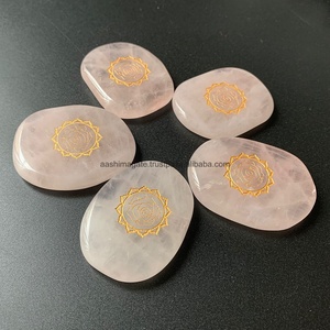 Piedra de cristal de cuarzo rosa Natural hecha a mano, piedras de Palma pulidas, cristales de Reiki, símbolos curativos, piedras preciosas de terciopelo, Feng Shui - Product Image 4