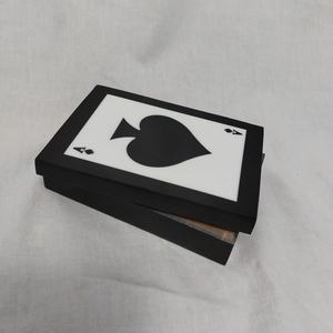 Boîte de rangement élégante en résine pour cartes à jouer, pour bureau et tiroir, avec symboles de pique, carde et pique entièrement gravés - Product Image 1