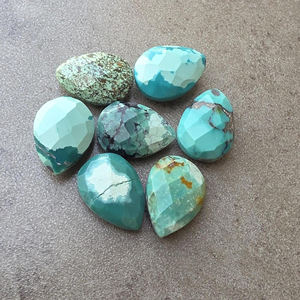 Turquesa Tibetana Natural en Forma de Lágrima, Corte Briolette, Gema Calibrada y Facetada para Joyería - Product Image 3