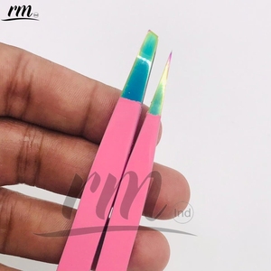 Pinzas inclinadas de acero inoxidable de colores surtidos RMI Wholesale, juego de 4 piezas con punta de plasma múltiple y pinzas para cejas con recubrimiento en polvo rosa - Product Image 6