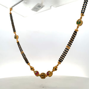 Mangalsutra de Oro Antiguo de 22K con Sello BIS - Collar Tradicional Hecho a Mano con Cuentas Negras en Oro Amarillo 916 - Product Image 4