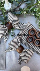 Anneaux de serviette de table en bois classiques élégants faits à la main, écologiques et durables, décoration de table à manger Tradebyd - Product Image 6