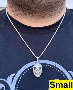 Colgante de moissanita con diseño de calavera 3D, plata de ley 925 maciza, corte brillante redondo, joyería fina llamativa, diseño audaz. - Product Image 2