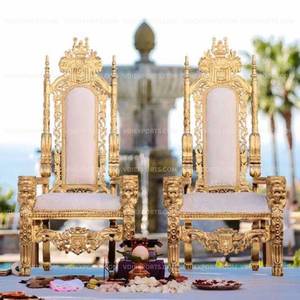 Sillas de Boda de Lujo Talladas a Mano de Baja Altura, Asientos de Mandap para Novios en Oro Real, Tapizadas en Terciopelo Premium para Bodas Indias - Product Image 3