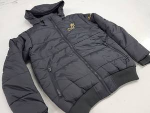 Chaqueta cortavientos impermeable premium para hombre con cierre frontal, construcción ligera de poliéster y estilo cómodo para el día a día - Product Image 3