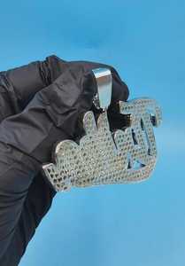 จี้เพชรโมอิสซาไนต์แบบกำหนดเอง VVS ผ่านการทดสอบ สำหรับผู้ชาย สไตล์ฮิปฮอป เงินแท้ 925 ประดับเพชรเต็มตัวอักษร จี้ตัวอักษรเริ่มต้น - Product Image 3