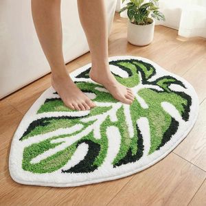 Tappetino da Bagno Morbido con Foglia di Monstera Verde, Antiscivolo, Motivo Floreale Tropicale, Lavabile in Lavatrice, Accessorio Divertente per il Bagno - Product Image 1
