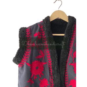 Veste d'hiver unisexe en tissu Suzani brodé de fleurs en coton avec gilet court et vêtements d'extérieur décontractés - Product Image 2