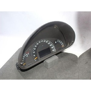 ชุดหน้าปัดเรือนไมล์มือสองสำหรับรถยนต์ C-class รุ่น A2035403311 - Product Image 2
