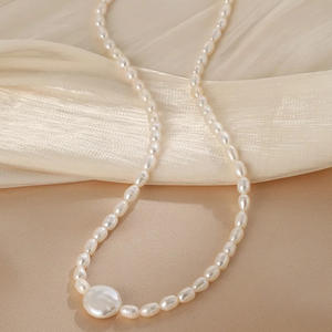 Elegante Collar de Perlas de Agua Dulce Estilo Barroco, Textura Vintage, Cadena de Clavícula Artística Versátil para Cualquier Ocasión - Product Image 4