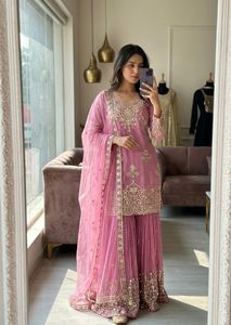 Ensemble Salwar Kameez tendance pour femme en tissu Orgenza avec haut Sarara et Dupatta - Product Image 3