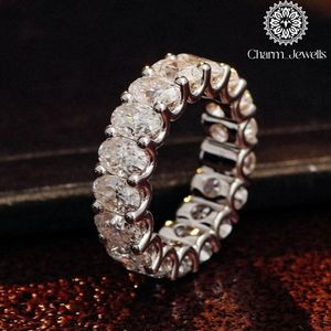 Bague de fiançailles pour femme Charm Jewells en moissanite taille coussin, argent 925 plaqué rhodium, sertissage à griffes, style classique, certifiée IGI - Product Image 4