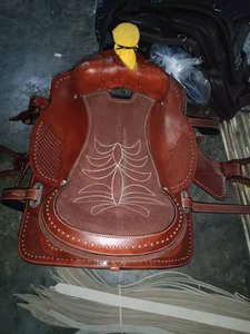 Selle en cuir véritable Siège pour cheval Selle de cheval confortable Selle de randonnée Western Pleasure pour une conduite confortable - Product Image 6