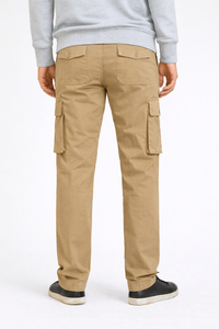 Pantalones Cargo Desert Khaki Utility Comfort para Hombre – Un prenda versátil e imprescindible para el día a día, hecha con tela resistente y rica en algodón - Product Image 3