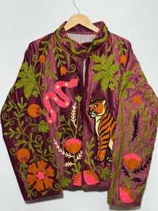 Veste en velours Suzani brodée à la main, motif audacieux et unique, Tigre, Serpent, Vin, Floral, Bohème, Palmier, Blazer d'hiver - Product Image 3
