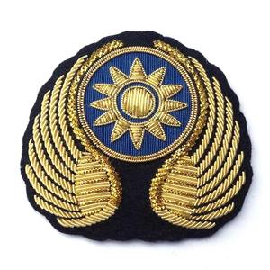 Nuevo distintivo de gorra Bullion con cierre de velcro, insignia de rango dorada personalizada, parches de alambre brillantes en 3D, servicio OEM personalizado - Product Image 1