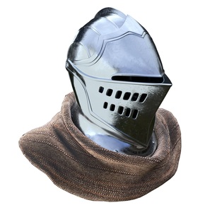 Casco Medieval Auténtico de Primera Calidad, Diseñado para Exposiciones Históricas, Festivales y Eventos de Reenactment - Product Image 6