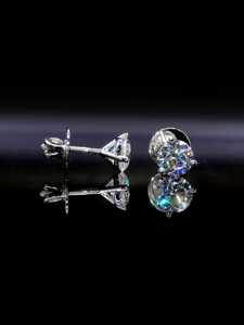 Pendientes Clásicos de Diamantes Redondos con Corte Brillante, Engaste de Puntas, Cierre de Rosca, Joyería de Boda para Mujer - Product Image 3