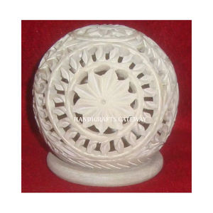 Bougeoir traditionnel de haute qualité en stéatite naturelle sculptée à la main avec forme florale et design de feuille au meilleur prix - Product Image 5