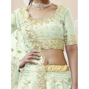 Fascinante Pista verde bordado arte seda Lehenga Choli - Product Image 4
