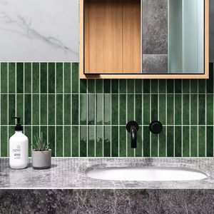 Kit di Piastrelle Adesive 3D Vintage Verde Scuro 12x12 Pollici, 10 Pezzi, Piastrelle Autoadesive Resistenti al Calore - Product Image 6