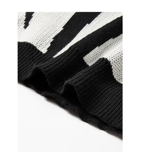 Cardigan en tricot classique boutonné pour homme - Product Image 6