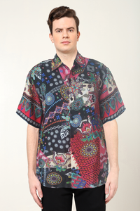 Camisa Moderna para Hombre con Estampado Abstracto en Poliéster Multicolor, Corte Regular, Cuello Clásico y Mangas Cortas, Diseñada para Uso Casual - Product Image 5