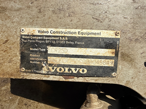 Miniexcavadora ECR25D 2023, Peso Operativo de 1000 Toneladas, Peso de la Máquina de 25.8 Toneladas, Diseñada para Trabajos Profesionales en Sitio de Obra - Product Image 6