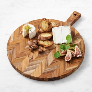 Planche à découper ronde en bois d'acacia avec un élégant motif en chevrons, poignée intégrée robuste, parfaite pour couper les légumes - Product Image 6
