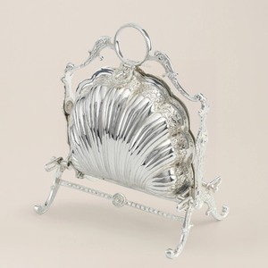 Durable Aluminum Tray for Everyday Use Heavy Duty Oval Shaped Serving Tray Made From High Quality Metal - Product Image 3
