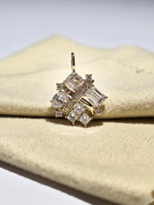 จี้เพชร 14K 18K ทองคำเหลือง เพชรเพาะเลี้ยงในห้องปฏิบัติการ จี้รูปทรงหลากหลาย เครื่องประดับสำหรับผู้หญิง ของขวัญแต่งงานสุดหรู เครื่องประดับชั้นดี - Product Image 1