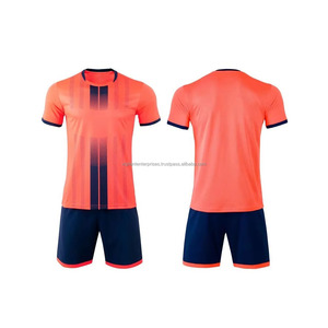 Camiseta de fútbol personalizada por sublimación completa de alta calidad, conjunto de uniformes deportivos y kits de fútbol de equipo, kit completo de fútbol - Product Image 5
